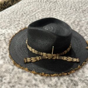 Nick Fouquet beach hat size 60